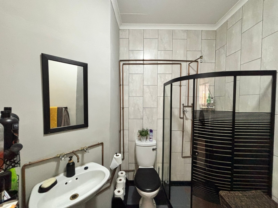 5 Bedroom Property for Sale in Parys Free State